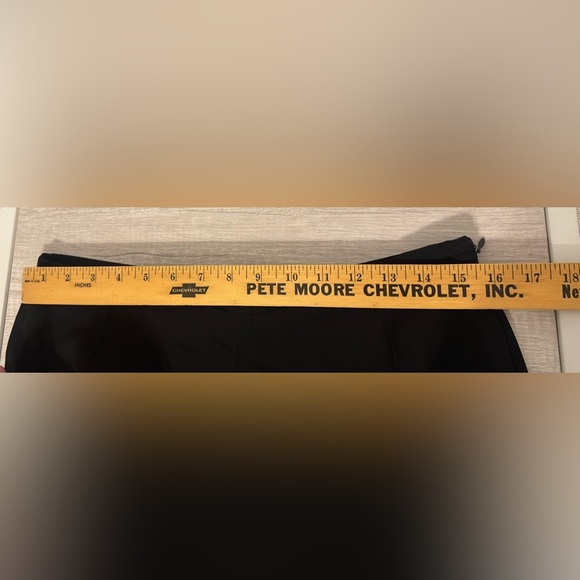 Armani Collezioni Silk Blend Wide Leg Pants Side Zip Light Weight Dressy Size 8 - Picture 7 of 9